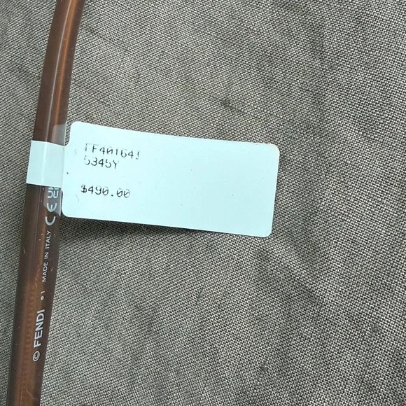 FENDI
Fendi Way rectangular sunglasses - Picture 7 of 7